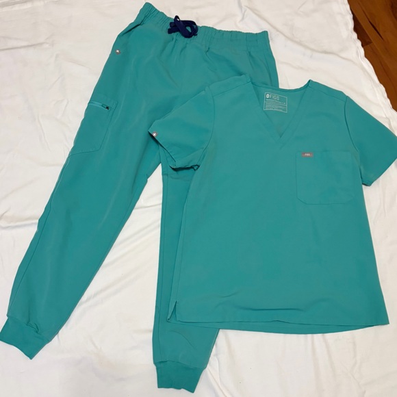 Figs scrub set - Picture 2 of 5